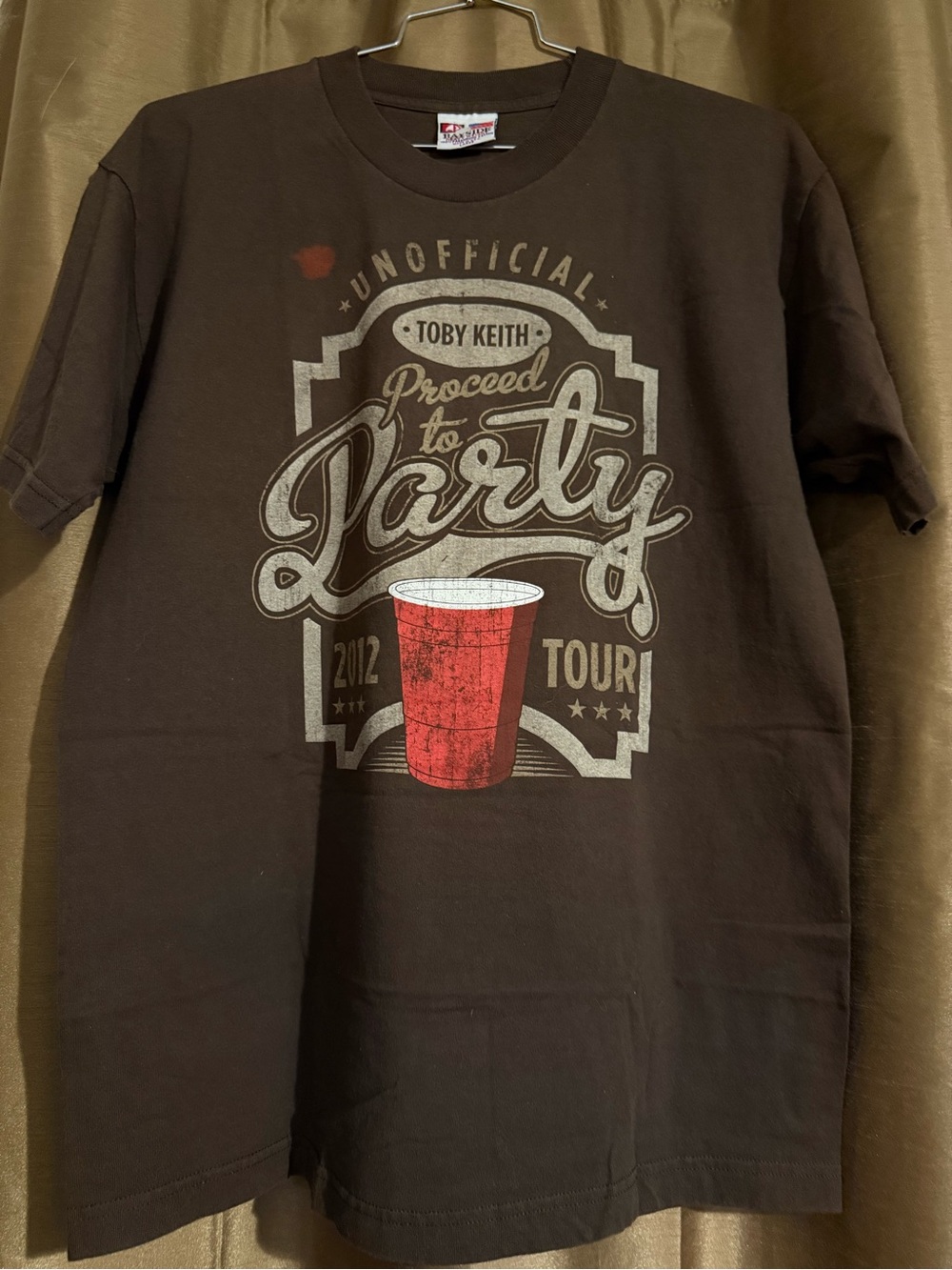 Toby Keith Brown 'Proceed to Party' Short Sleeve T-Shirt bayside Tag USA